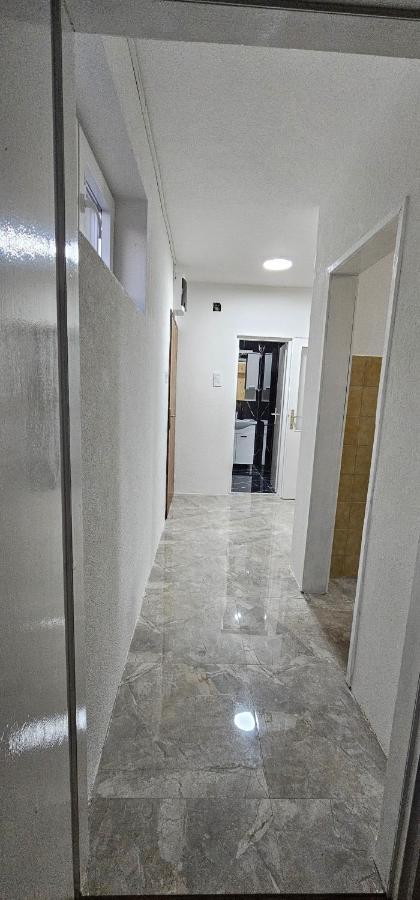 Stan Na Dan Kozarska Dubica Apartment Bosanska Dubica Exterior photo